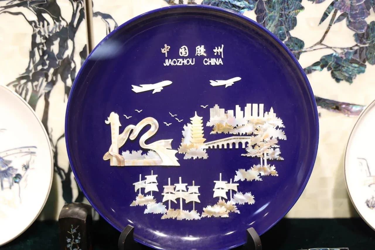 “中国胶州”城市景观螺钿盘